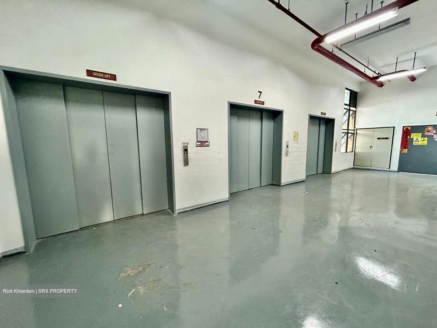 Csi Distribution Centre (D19), Factory #610492641